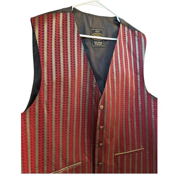 Men's Striped Red Vest - Picture 5 of 15